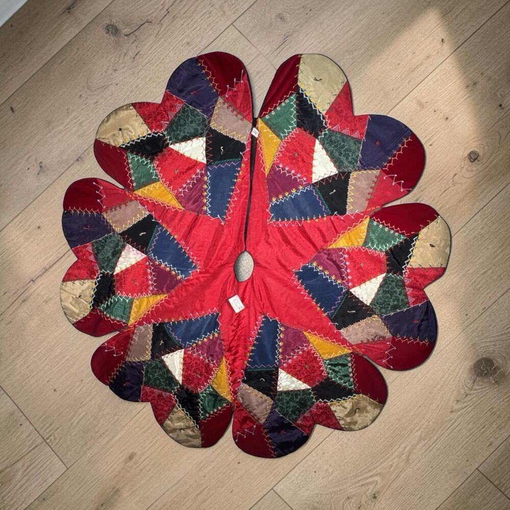 NWT 50” Vintage House of Hatten Crazy Quilt Patchwork Hearts Tree Skirt